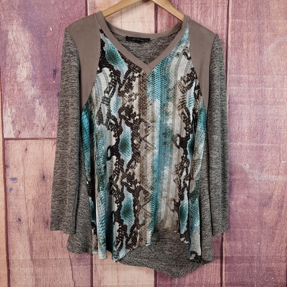 Poeme by CITRON Lightweight Snakeskin Print V-Neck Top Medium